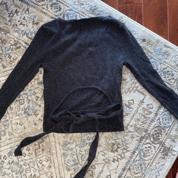 AE open back tie up knit long sleeve top - Picture 4 of 7